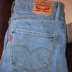 Levi jeans old school.